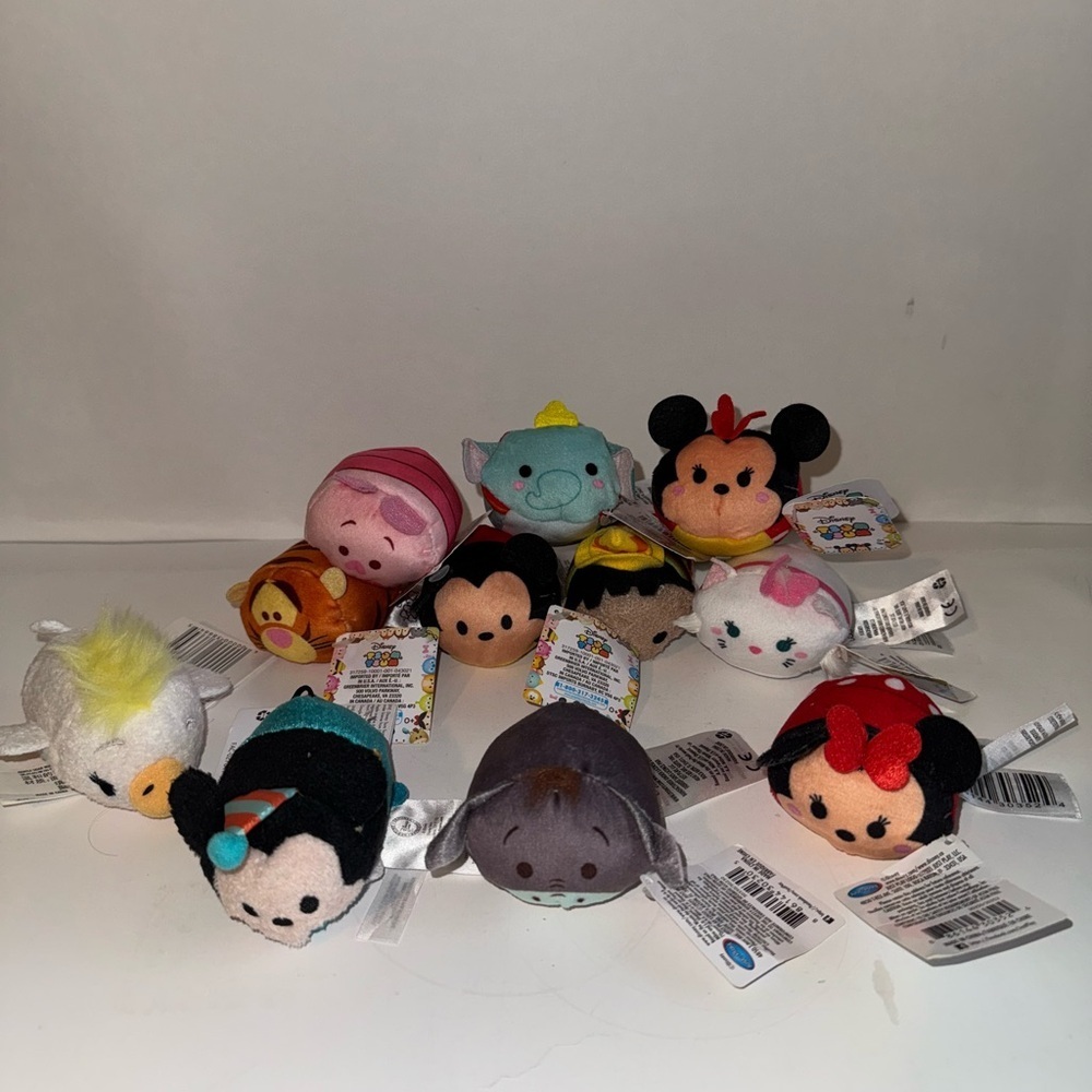 Disney Tsum Tsum Set of 11 NEW Disney Tsum Tsums Mickey Minnie Piglet Dumbo - Picture 2 of 8